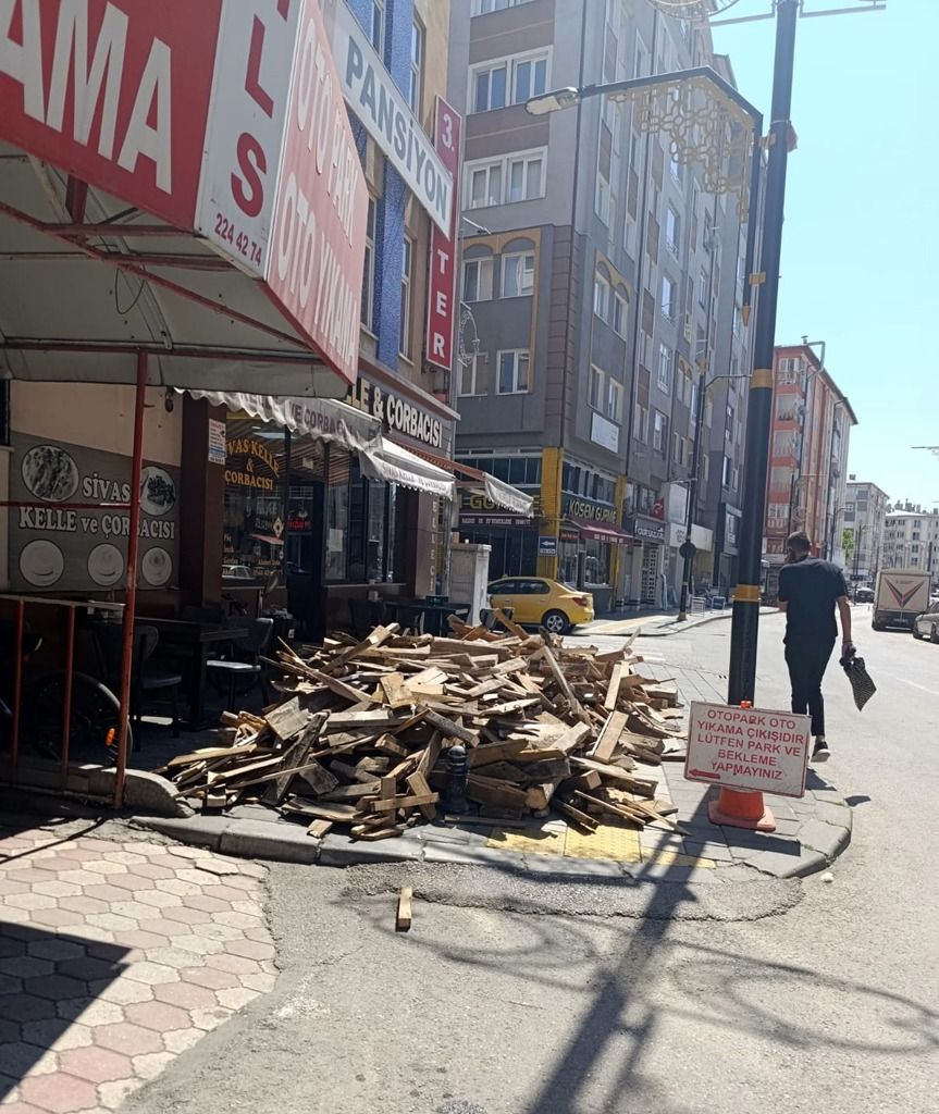 Sivas Belediyesi, Kaldırım İşgallerine Karşı Sert Tedbirler Alıyor