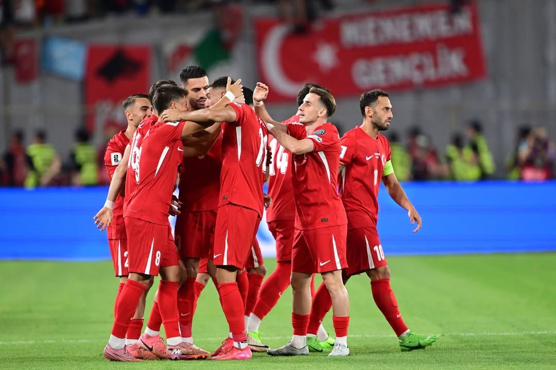 Sivasspor'dan Milli Takım'a Destek: Gürcistan'ı Mağlup Eden Ay Yıldızlı Ekibe Tebrik