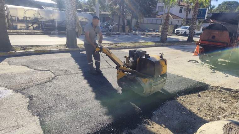Kemer Çamyuva’da yol çalışması - Birlik Haber Ajansı
