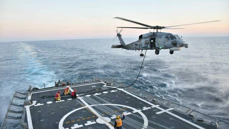TCG Gelibolu, Libya açıklarında helikopterle yakıt ikmali yaptı - Birlik Haber Ajansı
