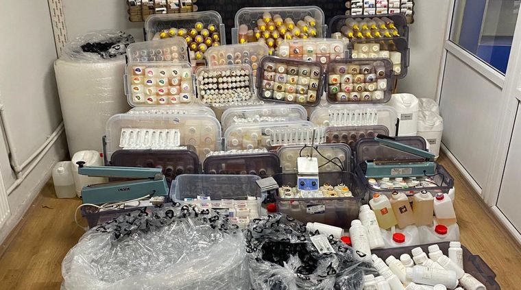 Kaçak Elektronik Sigara Likiti İmalathanesine Operasyon: 1 Ton Hammadde Ele Geçirildi