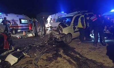 Hacdan Gelen Aileyi Taşıyan Araç Kaza Yaptı, 1 Ölü 7 Yaralı