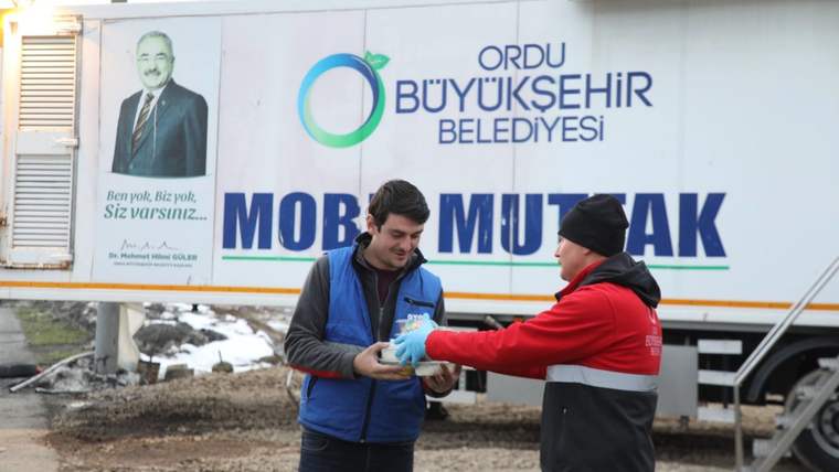 Karadeniz sahil yolunda iftar saati bereketi - Birlik Haber Ajansı