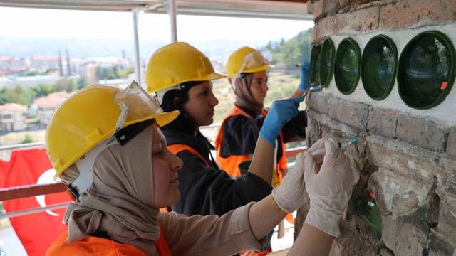 Sivas Ulu Camii minaresindeki yeşil çanakların sırrı çözüldü