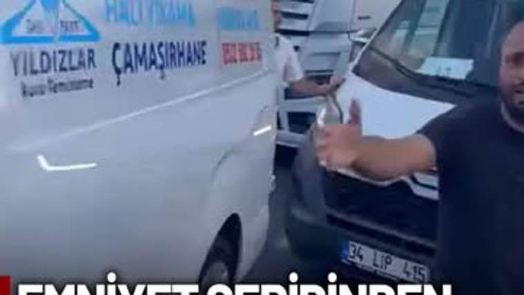 İstanbul'da Emniyet Şeridini Kullanan Servis Şoförlerine Trafikte Tepki