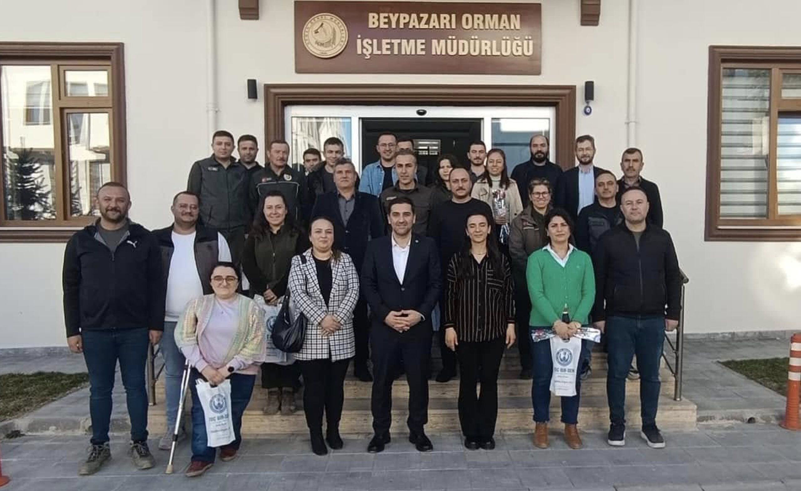 TOÇ-BİR-SEN Genel Başkan vekilinden ormanda toplantı - Birlik Haber Ajansı