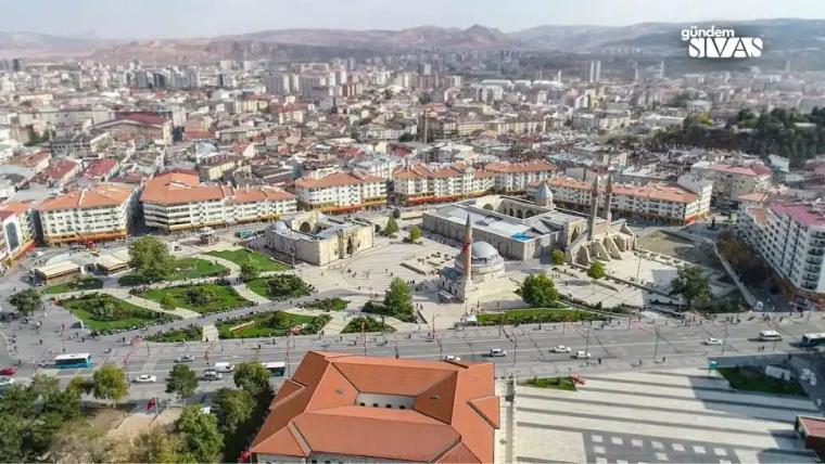 Sivas’ta 559 Öğrenciye Bin TL Burs