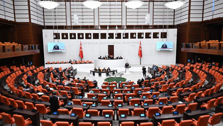 TBMM'de Kabul Edilen Devlet memurlarına ilişkin düzenlemenin ayrıntıları belli oldu - Birlik Haber Ajansı