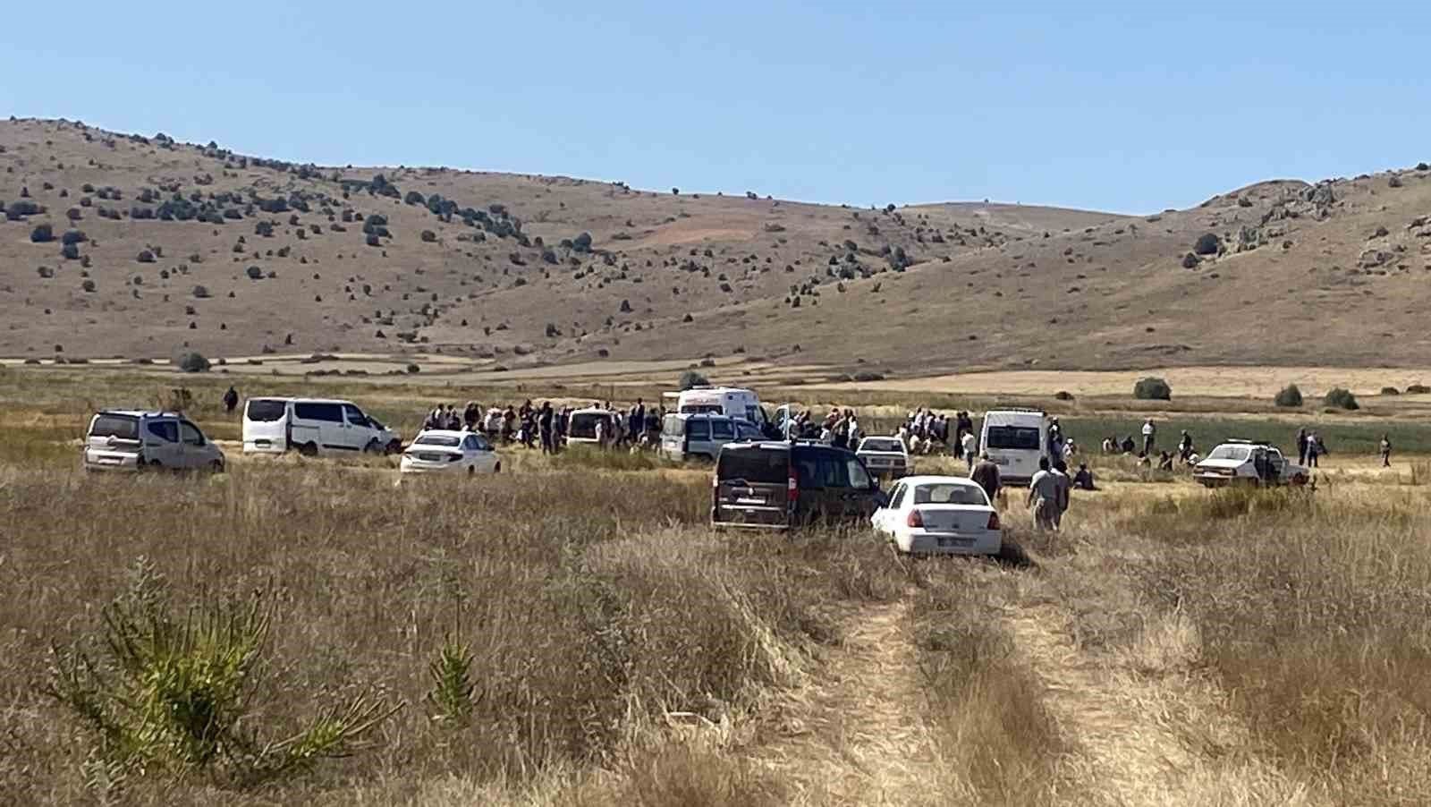 “Arızayı gidermek isteyen Selvi” bıçakların arasında kaldı