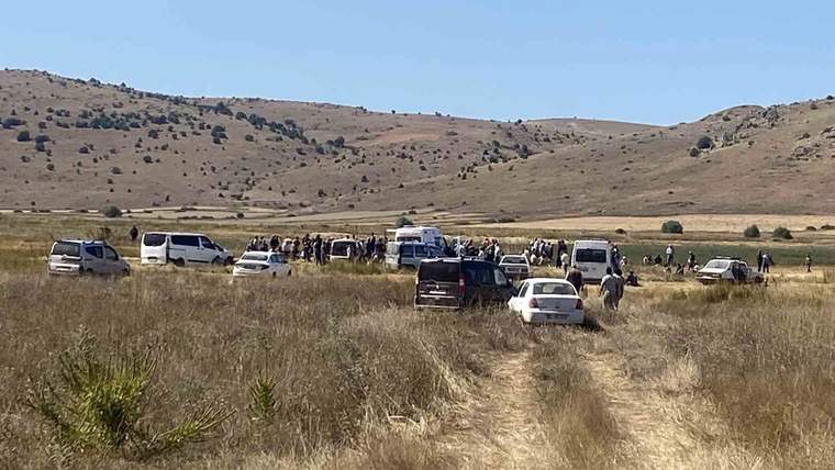 “Arızayı gidermek isteyen Selvi” bıçakların arasında kaldı