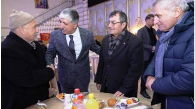Başkan Ömeroğlu, Dilovası’nda yaşlılarla iftarda buluştu - Birlik Haber Ajansı