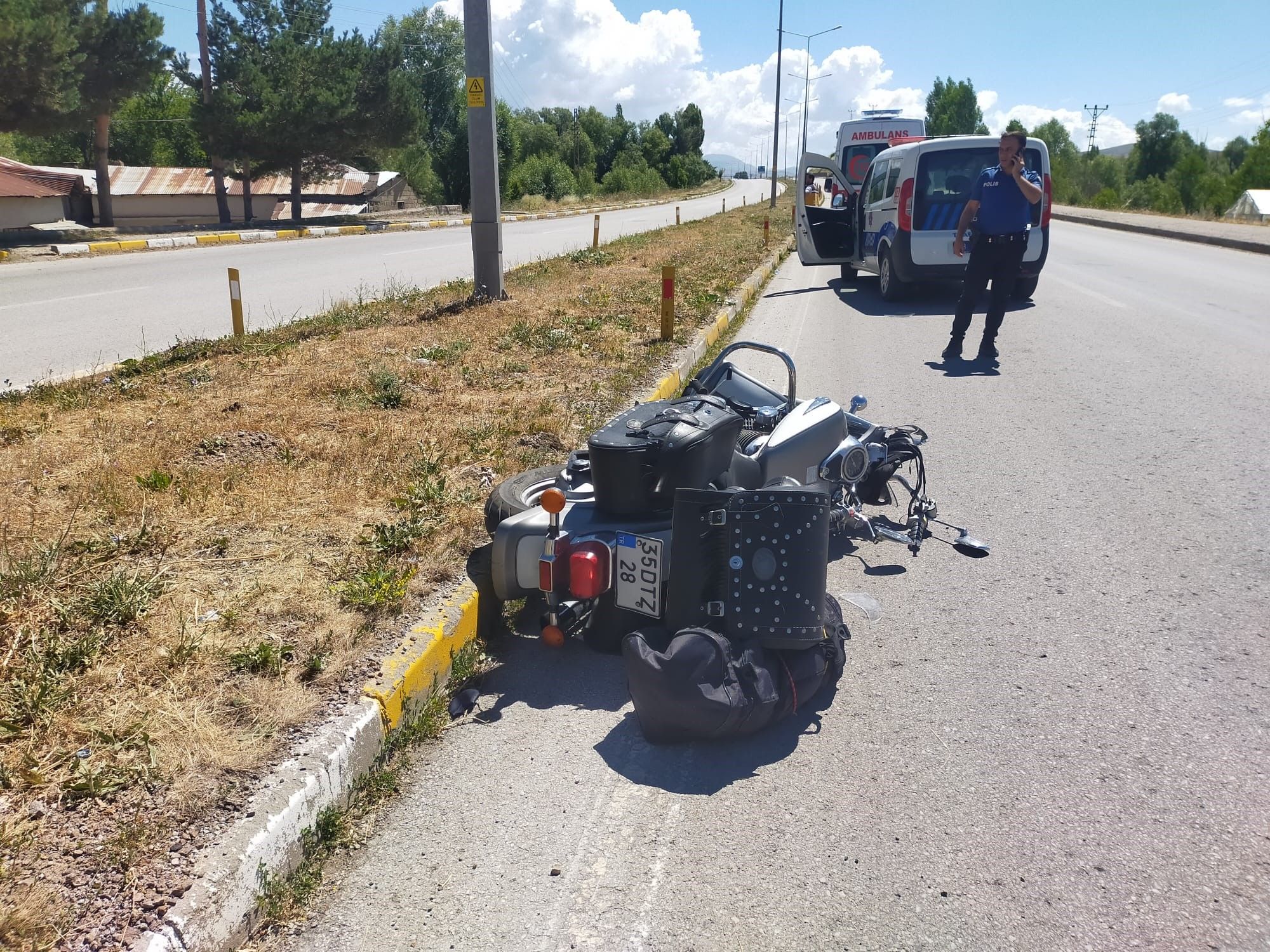 Sivas'ın İmranlı İlçesinde Motosiklet Kazası: Yaya Hayatını Kaybetti