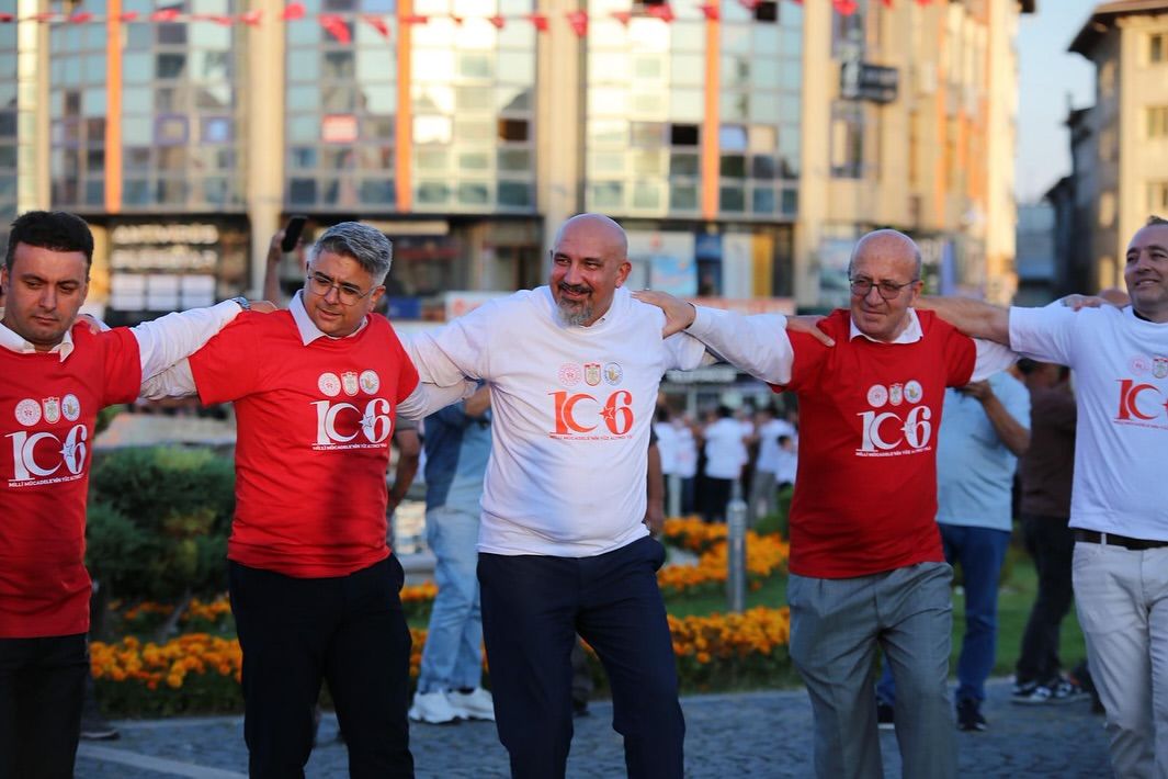 Sivas'ta 1058 Kişilik Dev Halay ile 4 Eylül Kongresi Kutlandı