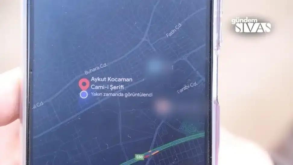 Harita ekranında “Aykut Kocaman Cami-i Şerifi” adı ve “Yakın zamanda görüntülendi” ifadesi yer alıyor.