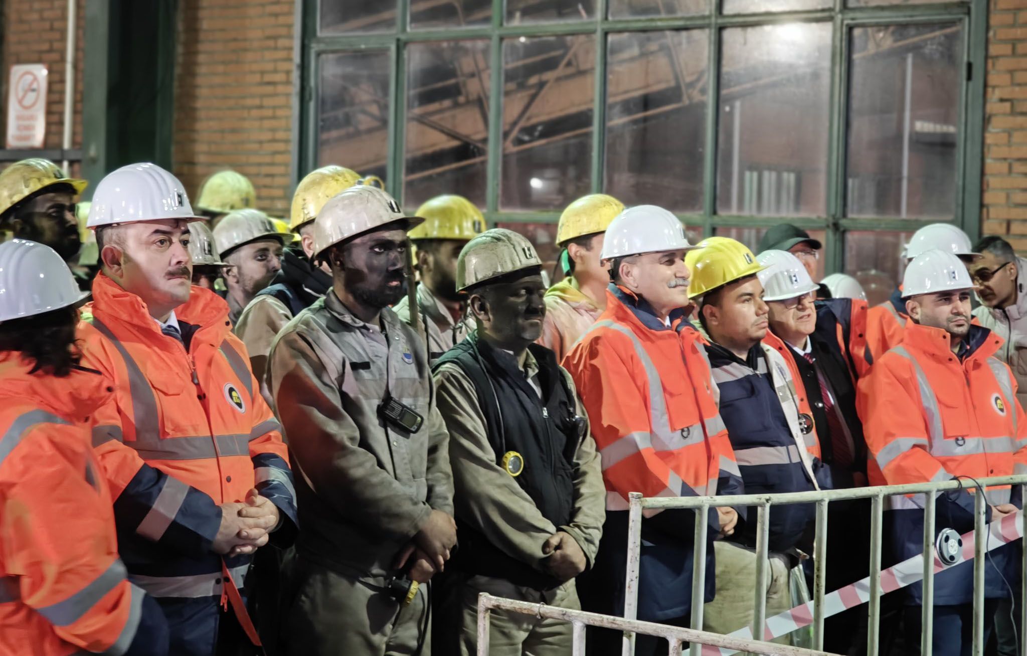 Enerji Bakanı Bayraktar, madencilerin yeni yılını kutladı - Birlik Haber Ajansı