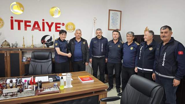 19 Mayıs'ta Sivas'ta Genç İtfaiye Müdürü Oldu: Sembol Görevle Sorumluluklar Tanıtıldı