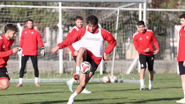 Özbelsan Sivasspor’da Boluspor Mesaisi Başladı: Deplasman İçin Sahaya İndiler