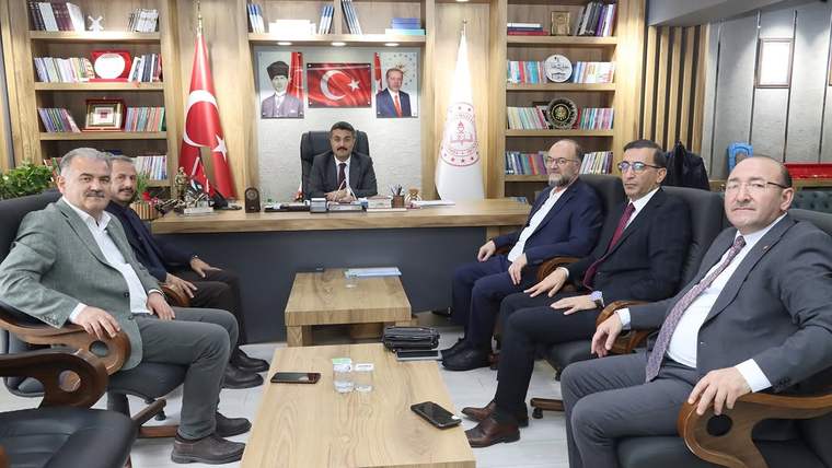 Sivas Eğitiminde İş Birliği: Ümit Vakfı ve Milli Eğitim Müdürlüğü Bir Araya Geldi