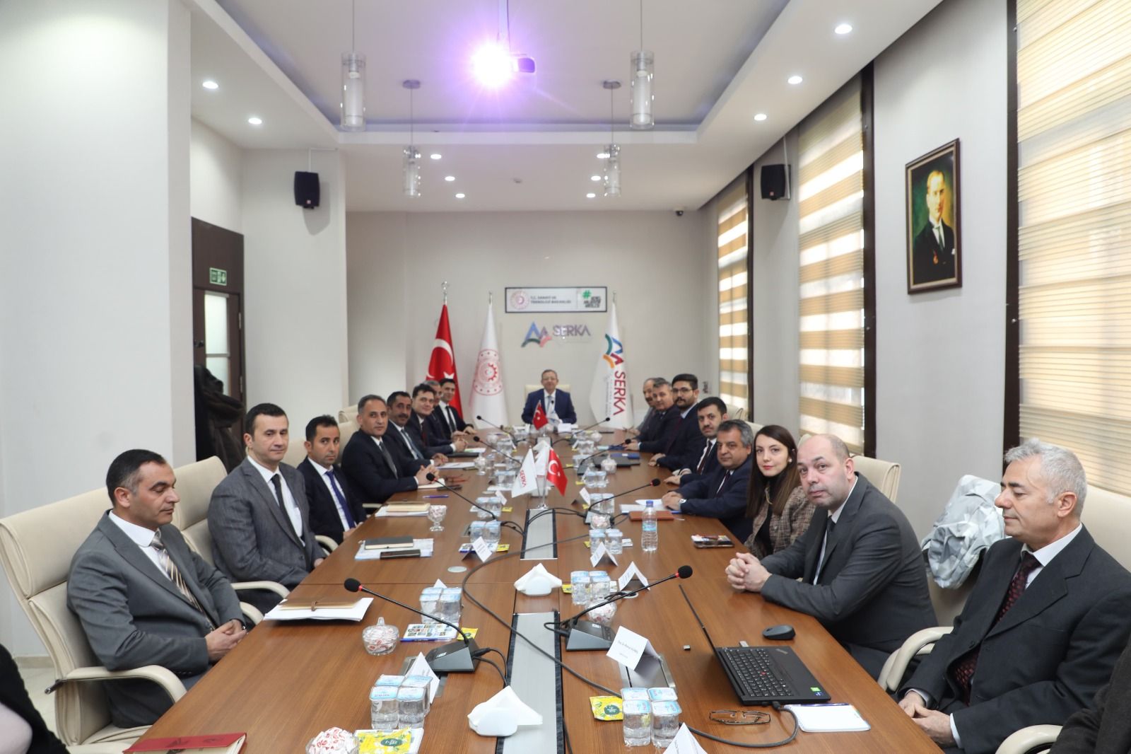 Kars'ta Çıldır Gölü Havzası Koruma Planı bilgilendirme toplantısı yapıldı - Birlik Haber Ajansı