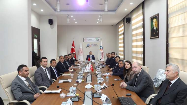 Kars'ta Çıldır Gölü Havzası Koruma Planı bilgilendirme toplantısı yapıldı - Birlik Haber Ajansı