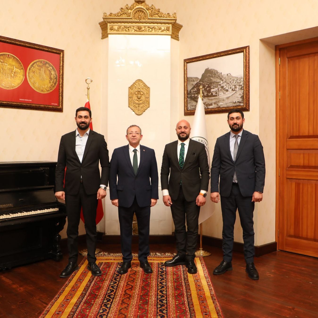 Turizm Birliği Başkanı Halit Özer ve beraberindeki heyetten Vali Ziya Polat'a ziyaret - Birlik Haber Ajansı