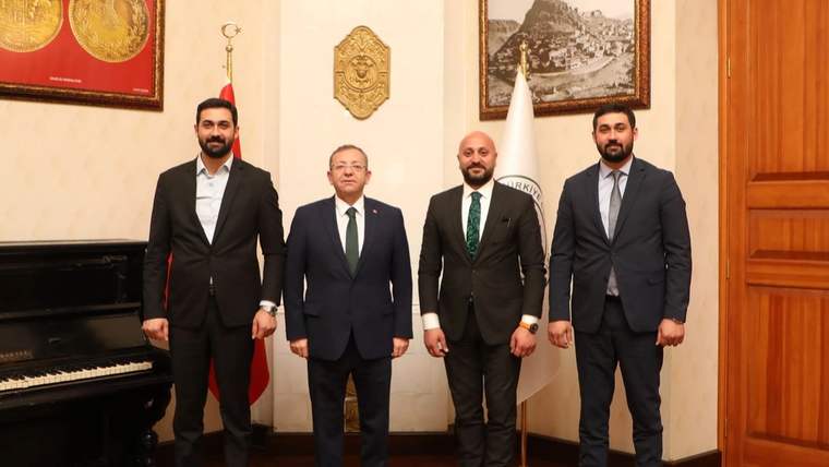 Turizm Birliği Başkanı Halit Özer ve beraberindeki heyetten Vali Ziya Polat'a ziyaret - Birlik Haber Ajansı