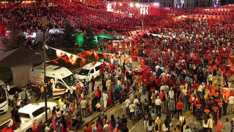 15 Temmuz Ruhu Sokaklara Taştı!