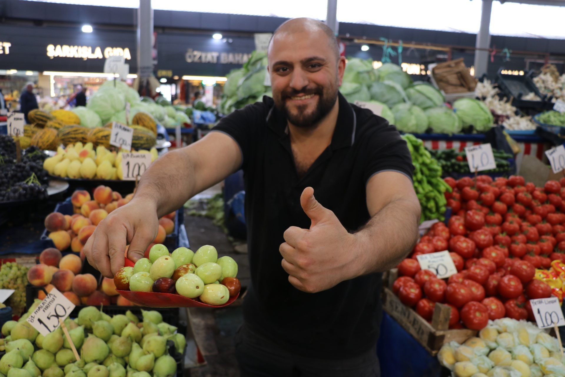 Sivas tezgahlarında yeni gözde hünnap: Tadını soran alıyor