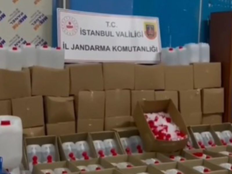 İstanbul'da 28 Bin 400 Litre Sahte Alkol Ele Geçirildi