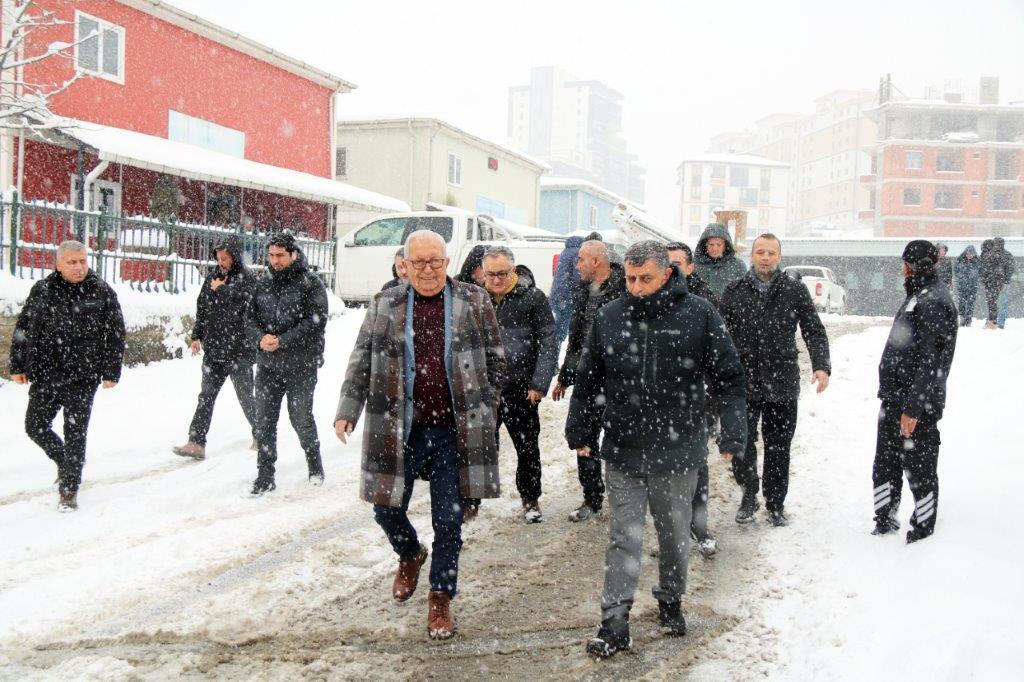 Kdz. Ereğli Belediyesi karla mücadele için tüm ekipleriyle seferber oldu - Birlik Haber Ajansı