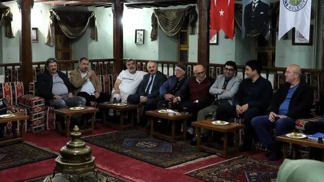 Sivas'ta Uluslararası İslam Sanatında Geometrik Desenler Çalıştayı Devam Ediyor