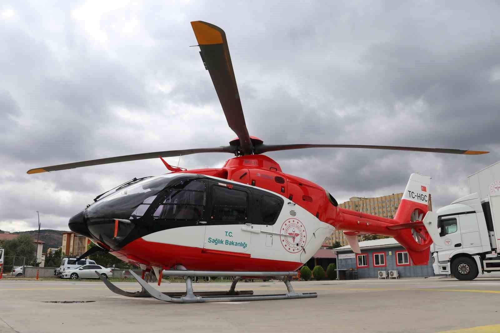 "Bin 500 saatin üzerinde uçuş" Ambulans helikopterin görevi