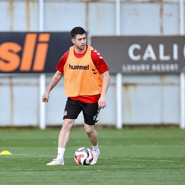 Sivasspor, Kepezspor Hazırlık Maçı İçin Sahalara Çıktı