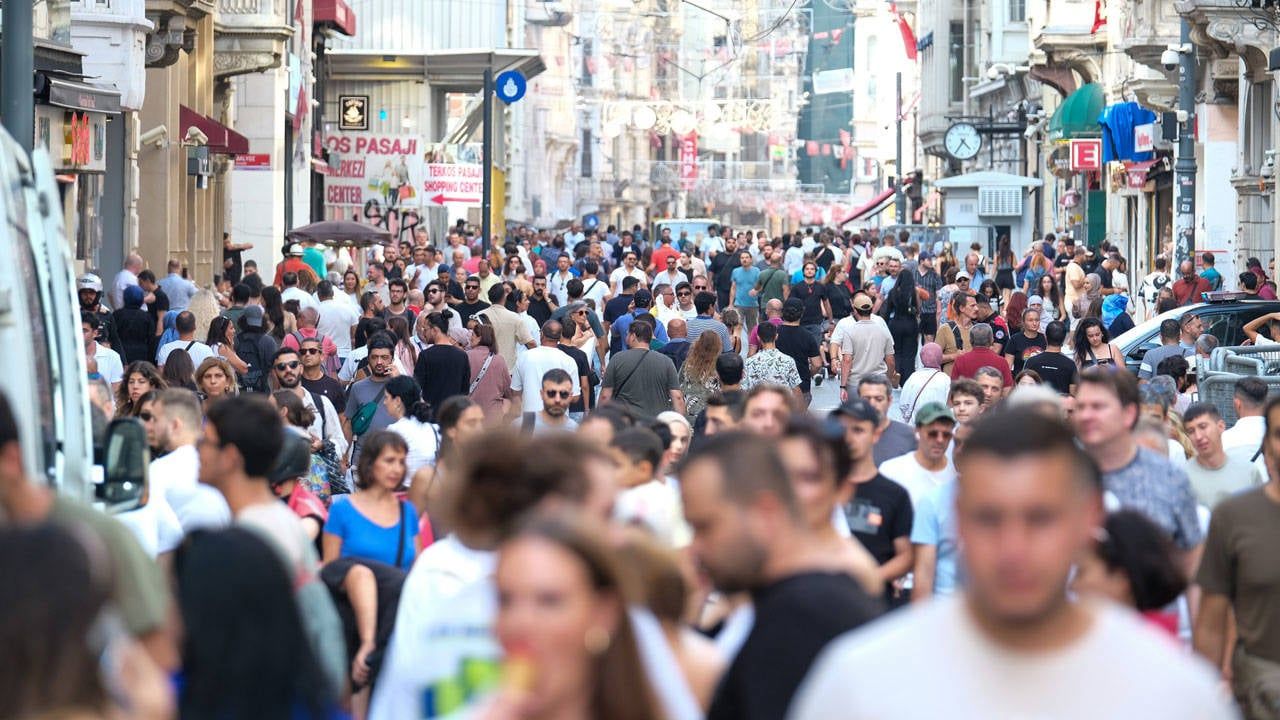 Üniversite Mezunlarının İşsizlik Çıkmazı: Gençler Gelecekten Umutsuz