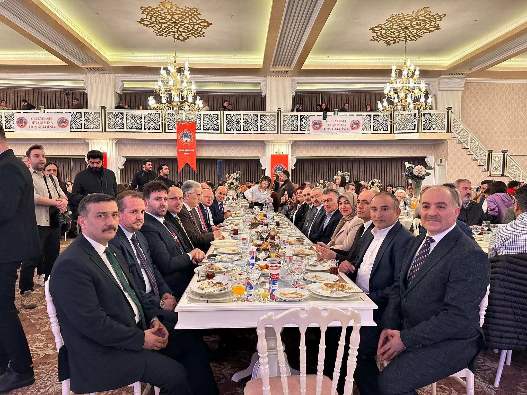 Bursa’da Sivaslıların İftar Buluşması: Salonlar Doldu, Hemşehrilik Bağları Güçlendi