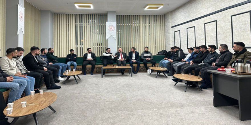 AK Parti Kars Milletvekili Adem Çalkın, gençlerle buluştu - Birlik Haber Ajansı
