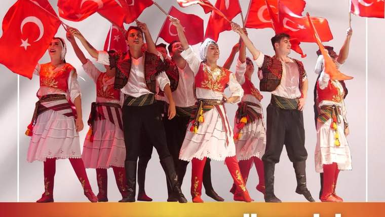 Sivas Kongresi'nin 106. Yılı Coşkuyla Kutlanıyor: Halk Dansları Gösterisiyle Tarihe Yolculuk