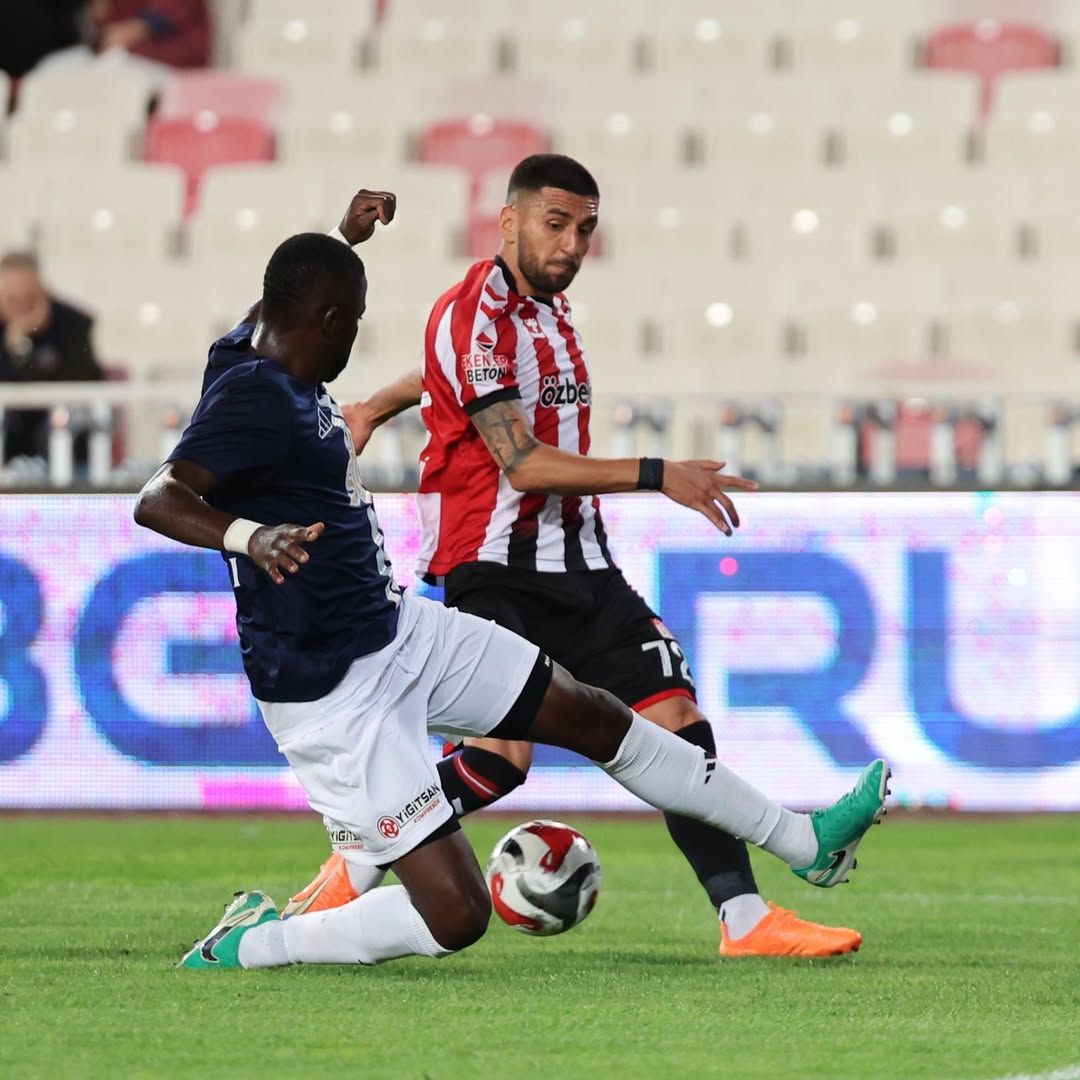 Sivasspor, SMS Grup Sarıyerspor ile Golsüz Berabere Kaldı