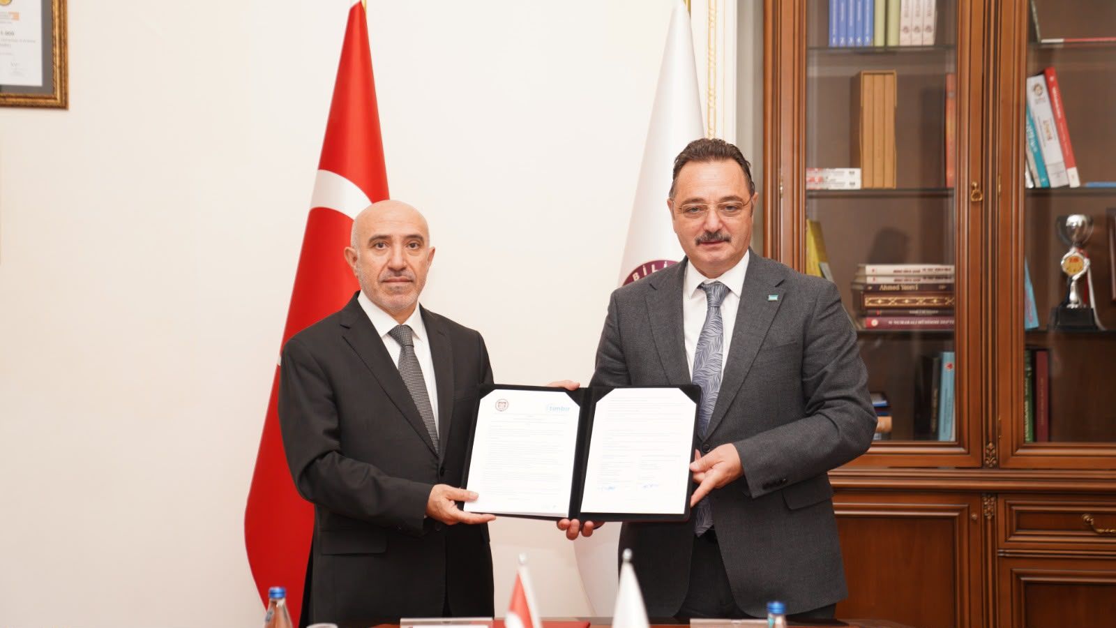 ASBÜ ile TİMBİR arasında ‘Yapay Zekâ ve Dijital Medya’ alanında iş birliği protokolü imzalandı
