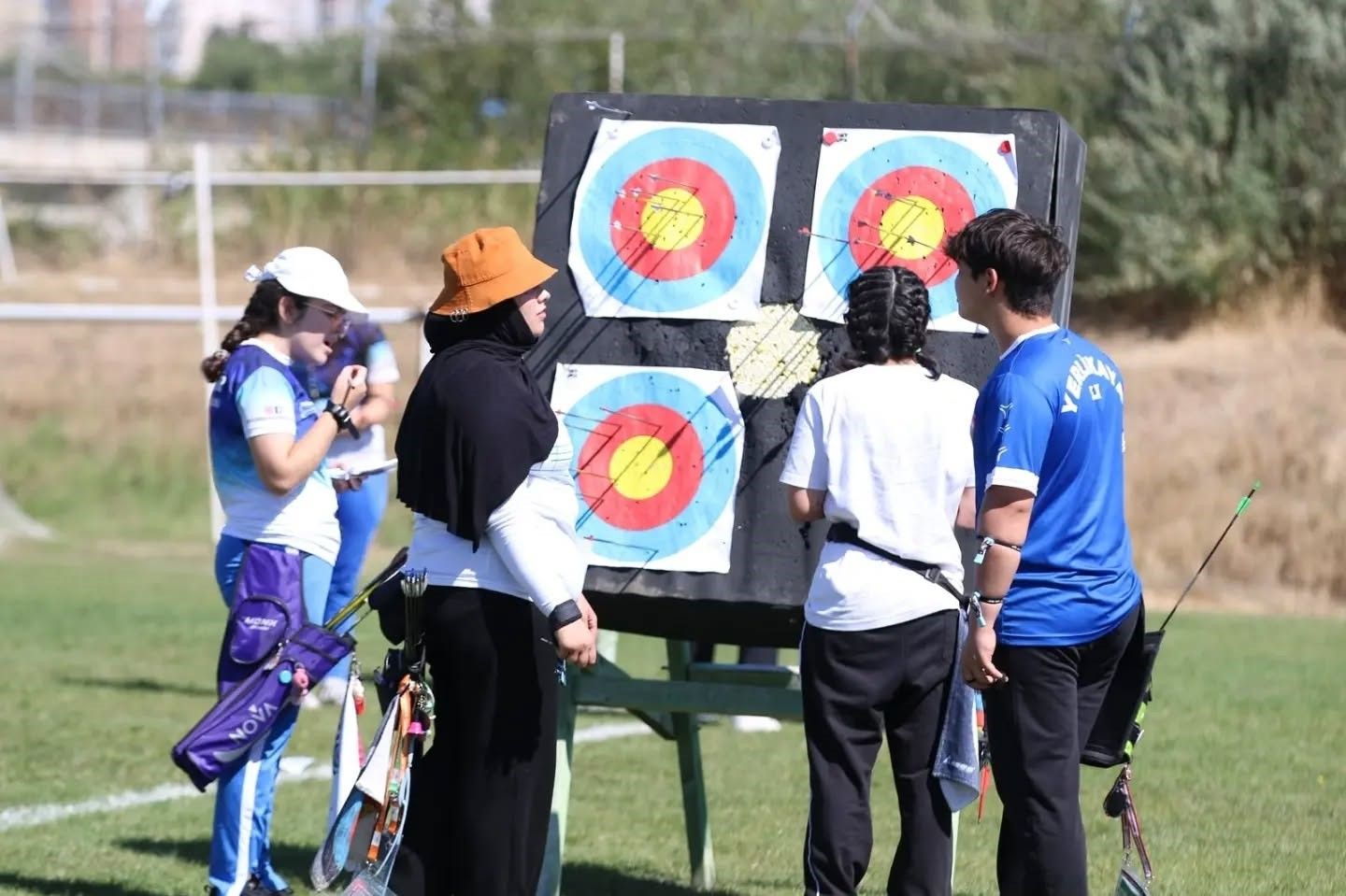 "Dereceye giren sporcular" madalyalarını aldı