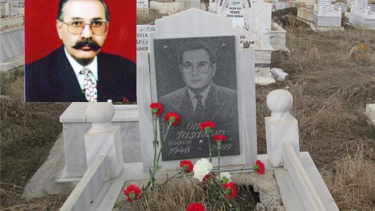 Gazeteci Öner Daşdelen mezarı başında anıldı - Birlik Haber Ajansı
