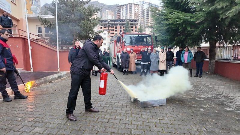 Gümüşhane Belediyesinden yangınlara karşı bilinçlendirme çalışmaları - Birlik Haber Ajansı