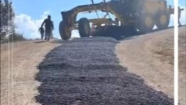 Sivas'ta Gölova Gözlüce Köyü'ne 6 Kilometrelik Yol Yapılıyor
