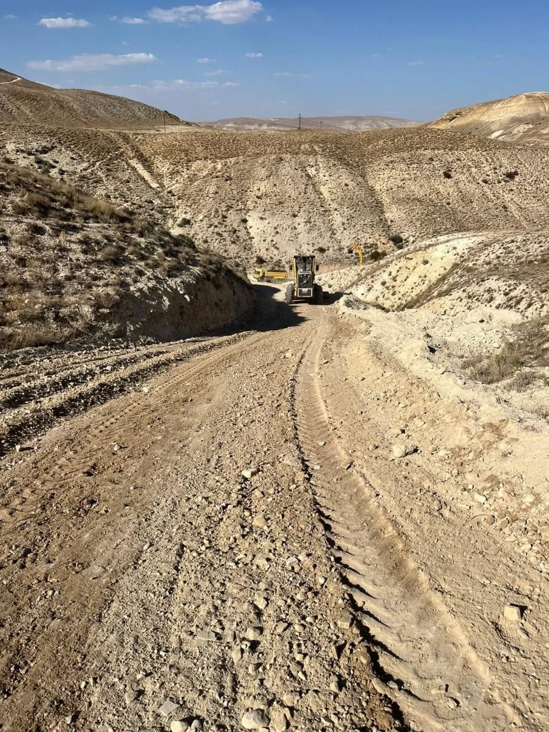 Sivas'ta Kavak Köyü Kuzuluk Mezrası'nda Stabilize Yol Çalışmaları Sürüyor