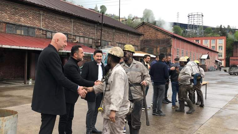 GMİS yönetimi madencilerle bayramlaştı - Birlik Haber Ajansı