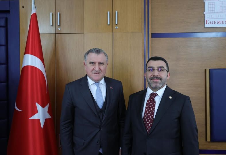 Kars Milletvekili Adem Çalkın, Spor Bakanı Osman Aşkın Bak'ı ziyaret etti - Birlik Haber Ajansı