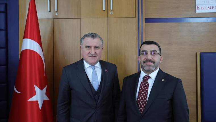 Kars Milletvekili Adem Çalkın, Spor Bakanı Osman Aşkın Bak'ı ziyaret etti - Birlik Haber Ajansı