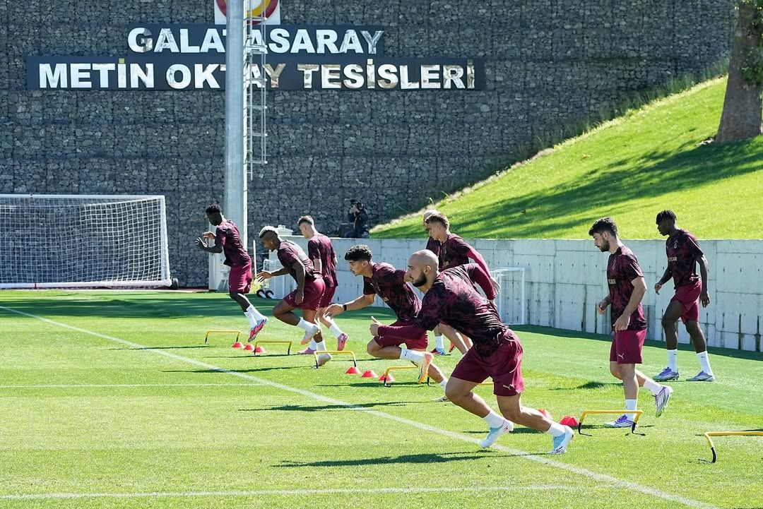 Galatasaray, Frankfurt Maçı İçin Hazır: Şampiyonlar Ligi'nde Kritik Viraj!