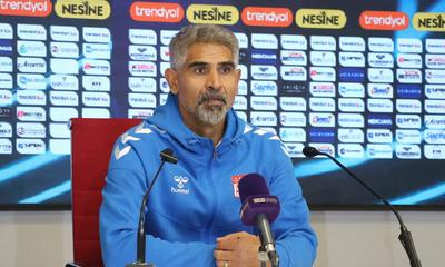 Sivasspor’da Kritik Uyarı: İsmet Taşdemir’den Play-Off Mesajı ve Taraftara Çağrı