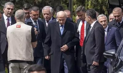Bahçeli 66 gün sonunda mesaisine başladı: Türkeş'in kabrini ziyaret etti - Birlik Haber Ajansı